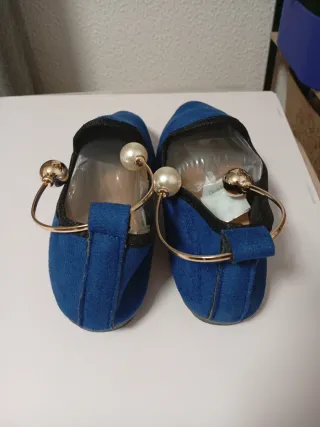 Zapatos mujer azul y dorado