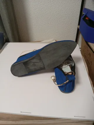 Zapatos mujer azul y dorado