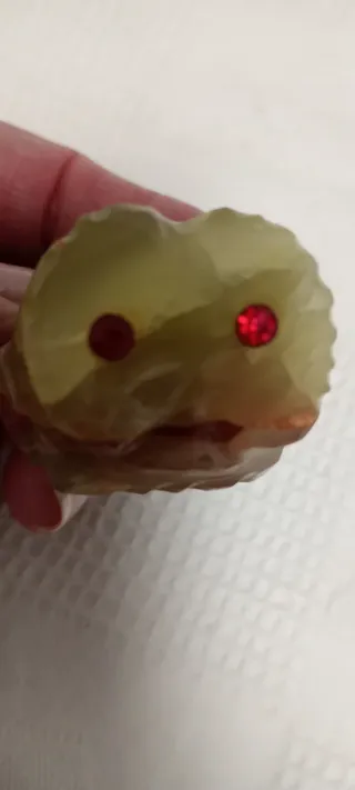 Búho de mármol verde