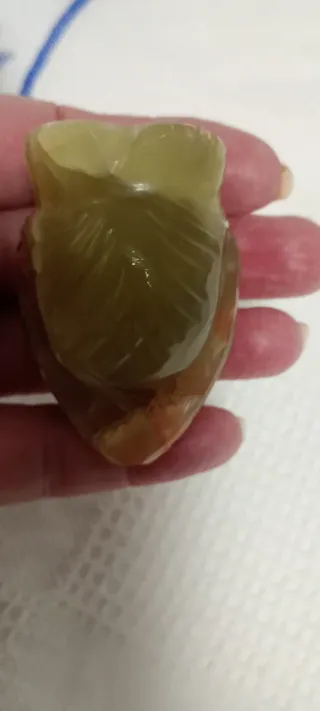 Búho de mármol verde