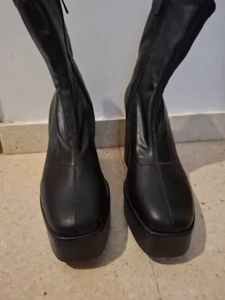 Botines Stradivarius Tacón Plataforma Negros