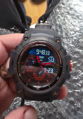 Reloj Deportivo STRYVE Analógico/Digital Negro/Roj