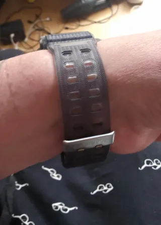 Reloj Deportivo STRYVE Analógico/Digital Negro/Roj