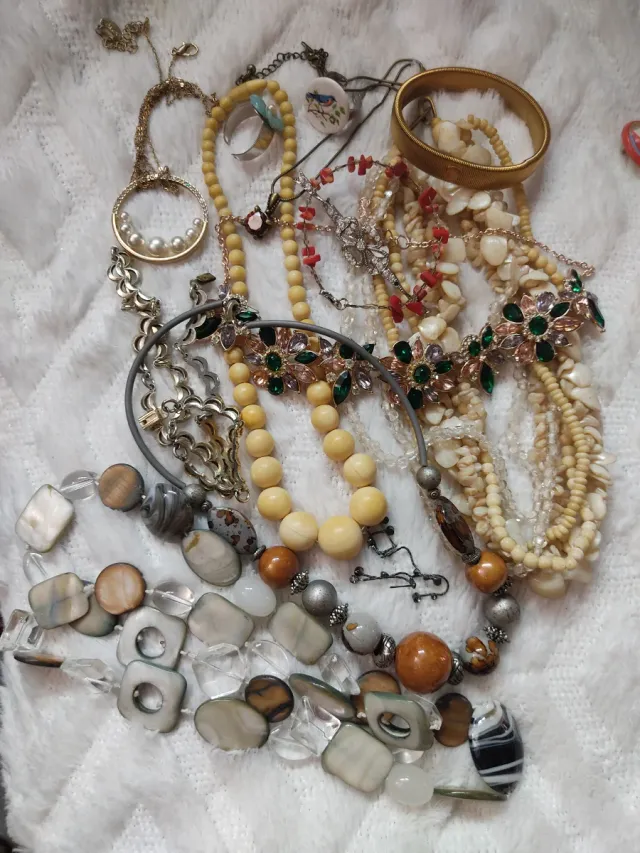 Lote de bijuterias variadas