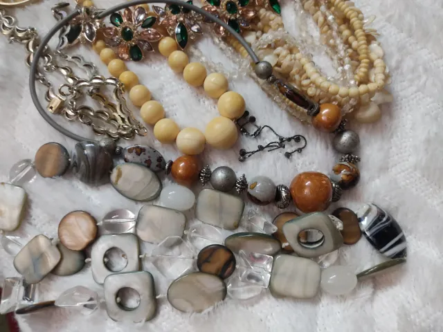 Lote de bijuterias variadas