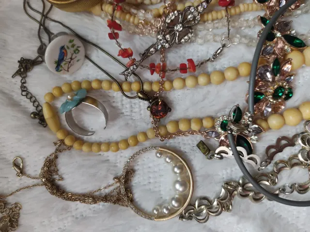 Lote de bijuterias variadas