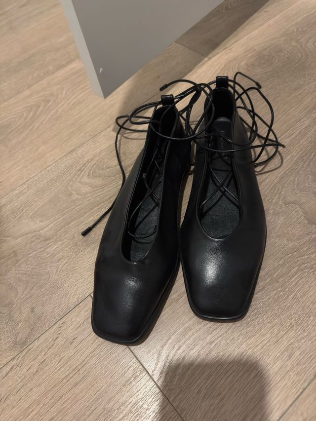 Massimo Dutti Bailarinas Negras con Cordones