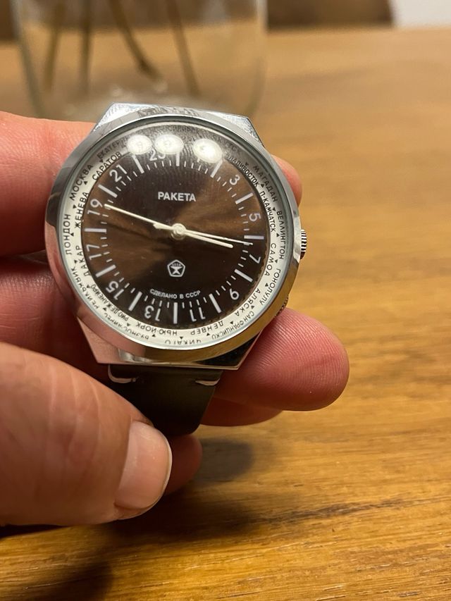 Raketa Reloj de Tiempo Mundial (URSS)