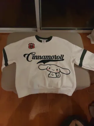 Sudadera Cinnamoroll blanca y verde