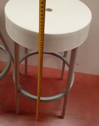 2 Sgabelli alti con piedini in alluminio