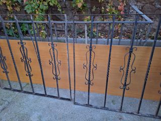 Reja de hierro forjado para ventana