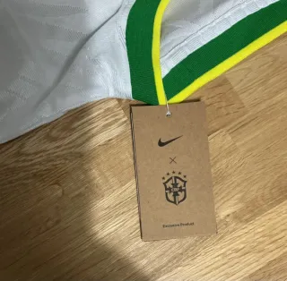 Maglia Brasile Nike - Edizione Speciale Pappagallo