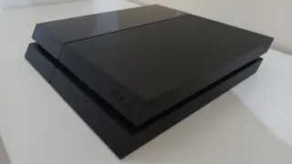 PLAYSTATION 4 (PS4)