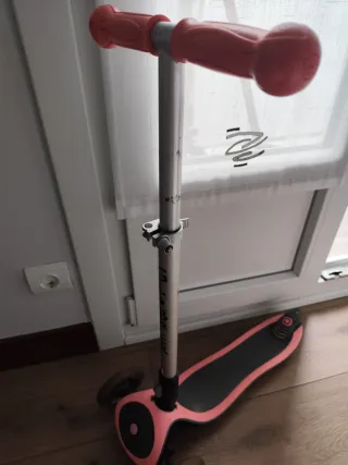 Patinete Globber 3 ruedas plegable con luces