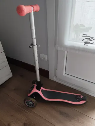 Patinete Globber 3 ruedas plegable con luces