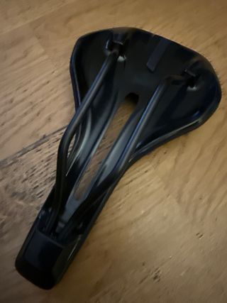 Sillín Syncros Tofino Negro regular concept  135mm