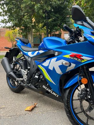 Suzuki GSX-R 125 Azul