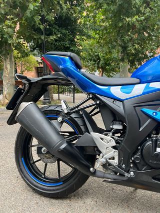 Suzuki GSX-R 125 Azul