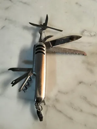 Coltellino svizzero multiuso.