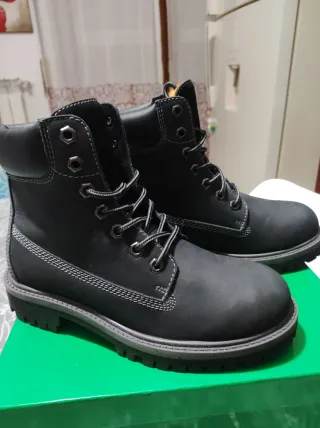 Stivaletti neri donna