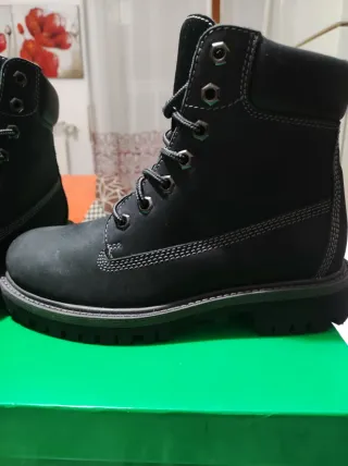 Stivaletti neri donna