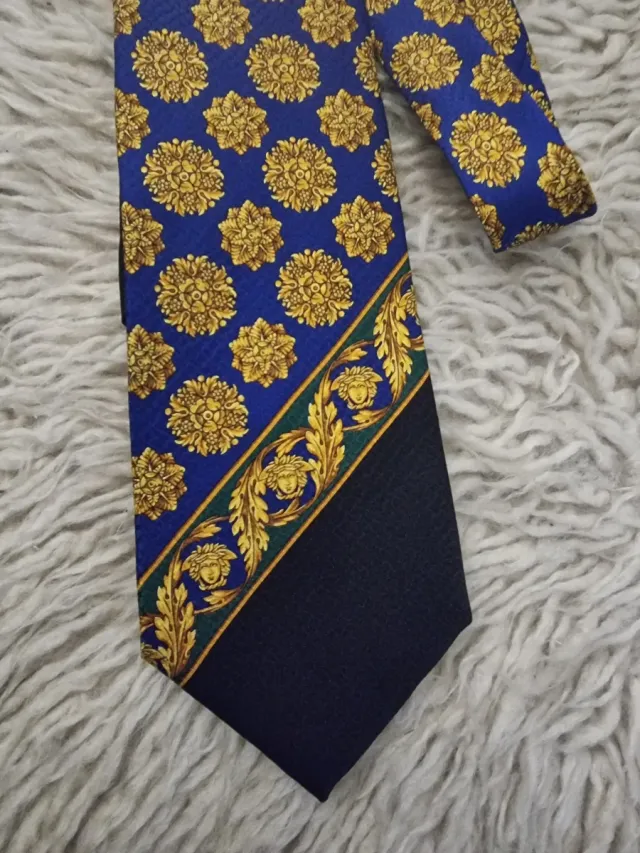 Cravatta Versace in Seta con motivi Medusa