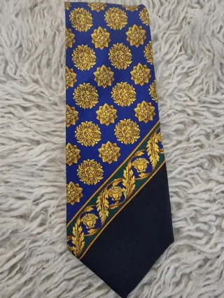 Cravatta Versace in Seta con motivi Medusa