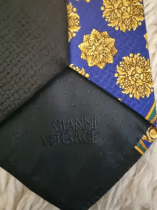 Cravatta Versace in Seta con motivi Medusa