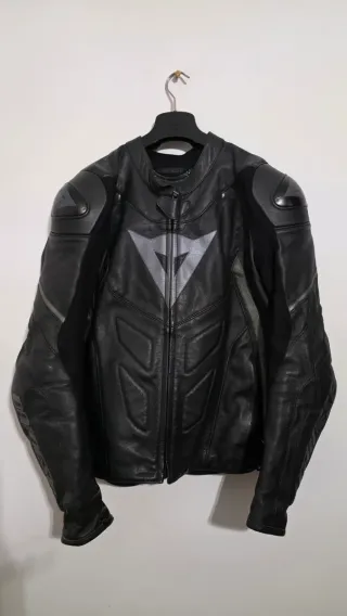 Chaqueta de cuero moto Dainese Negra, talla 54