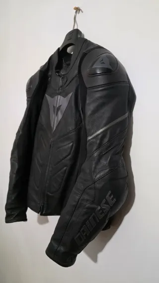 Chaqueta de cuero moto Dainese Negra, talla 54