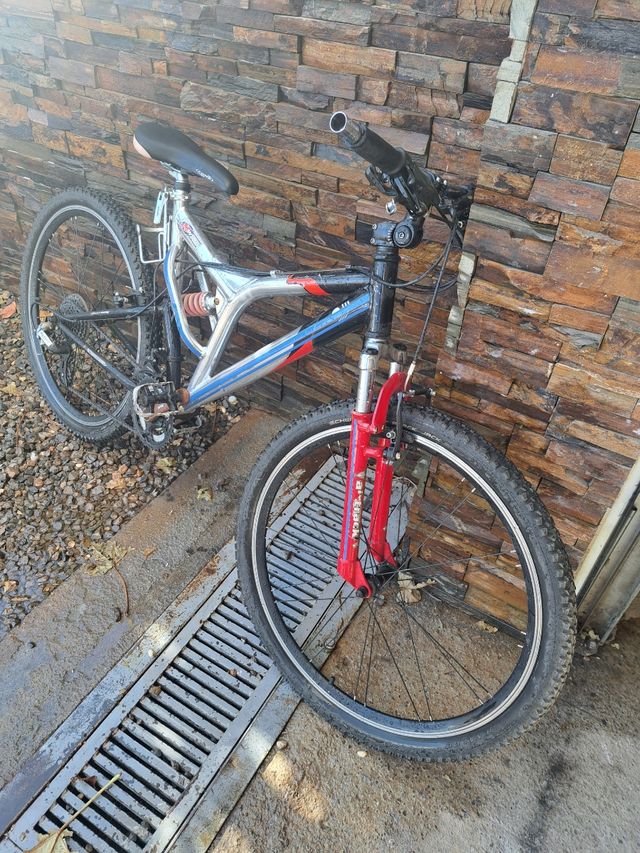 Bicicleta da Montagna in Alluminio