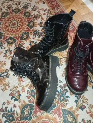 Botas Dr. Martens negras y burdeos