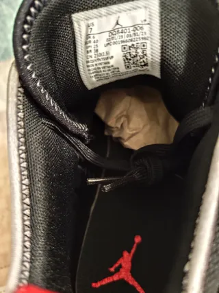 Zapatillas Jordan Stay Loyal 2 Negras Rojas