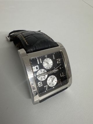 Reloj Festina Cuadrado Negro y Plateado