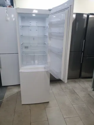 Nevera Corberó 185x60cm A+ No Frost con Garantía