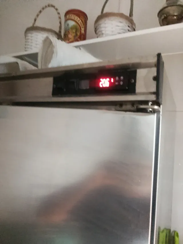 Inmobiliario de pescaderia completo