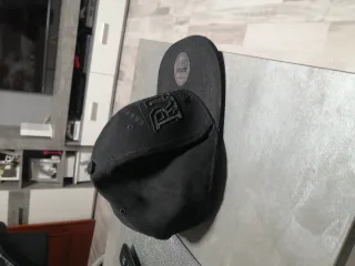 Gorra Negra Ajustable