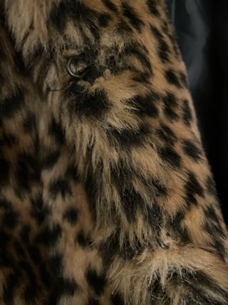 Chaqueta pelo leopardo manga 3/4