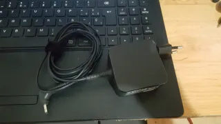 Portátil Lenovo Negro