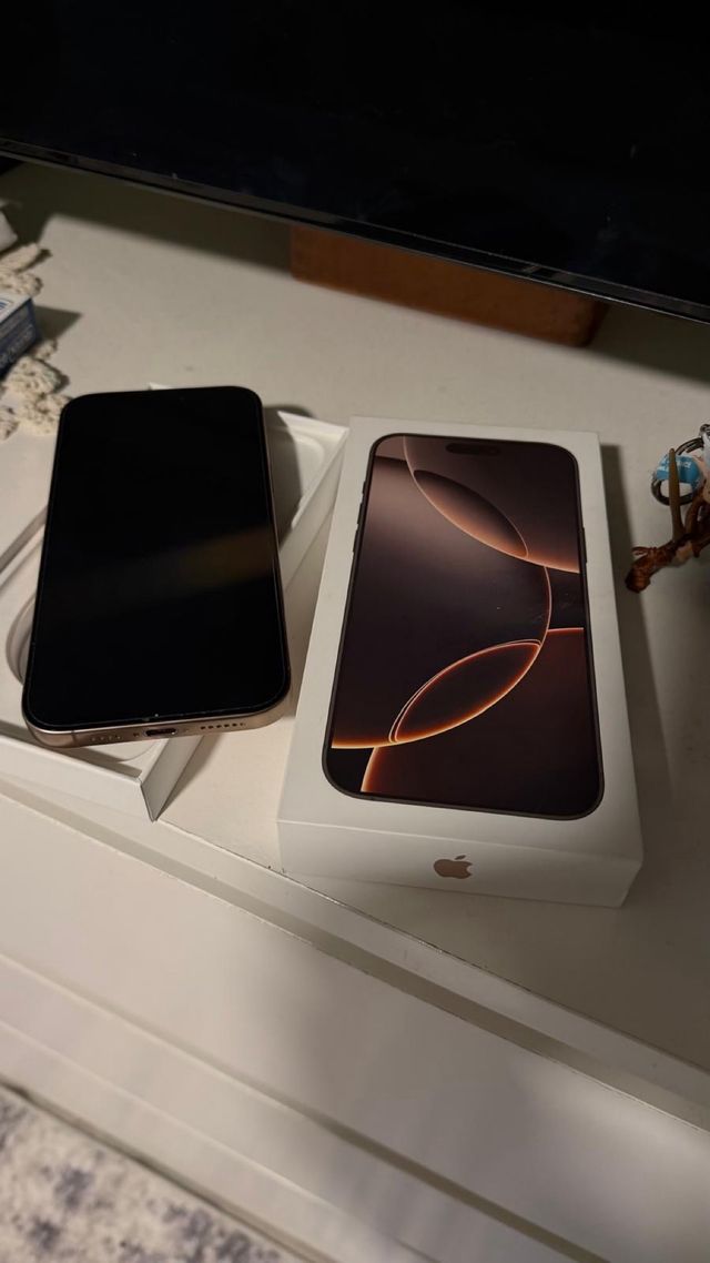 iPhone 16 Pro Max Apple