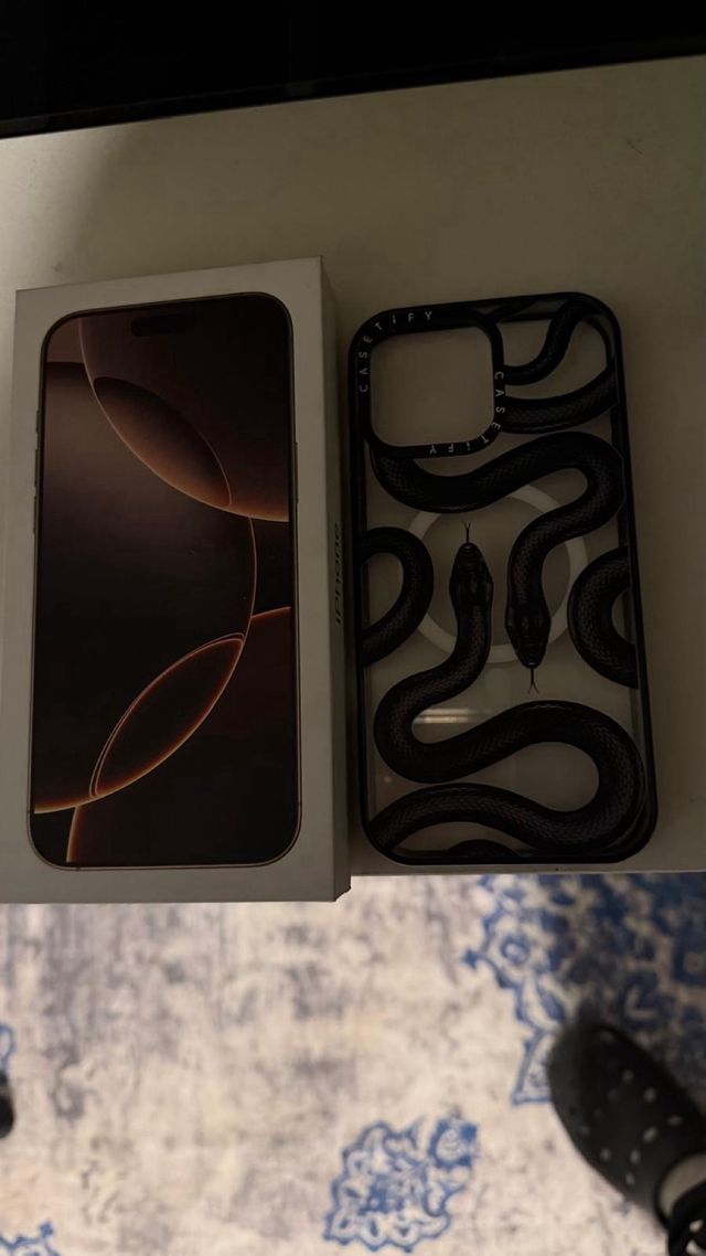 iPhone 16 Pro Max Apple