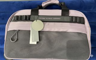 Bolsa de viaje Parfois 15L lila y gris