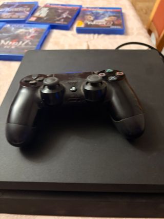 PS4 Slim 500GB + Mando + 15 Juegos