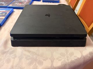 PS4 Slim 500GB + Mando + 15 Juegos