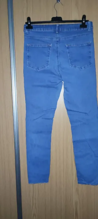 Calças de ganga azuis claras Denim.com