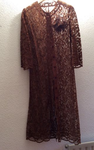 Abrigo de encaje marrón para fiestas