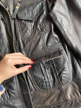 Chaqueta de piel marrón