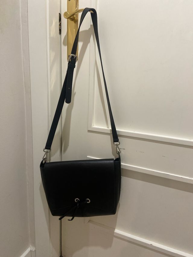 Bolso negro Massimo Dutti