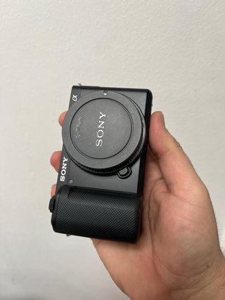 Sony Alpha ZV-E10 Cámara Vlog Lente Intercambiable