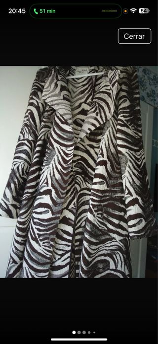 Gabardina estampado cebra